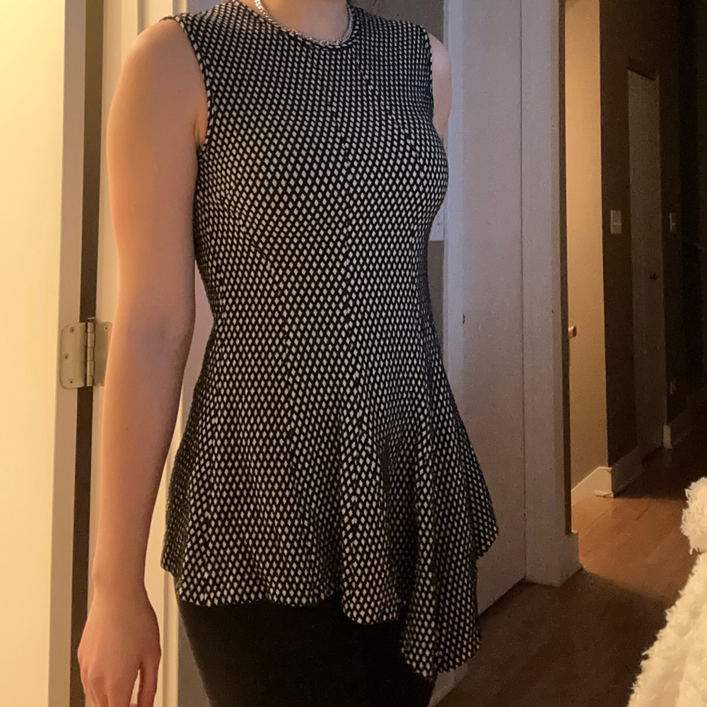 Derek lam asymmetrical top - Picture 1 of 7